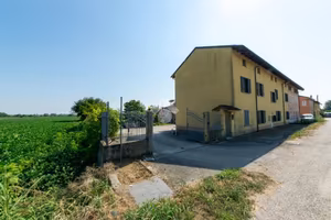 BIFAMILIARE A CASALE MONFERRATO
