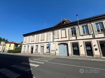 MULTILOCALE A CARATE BRIANZA