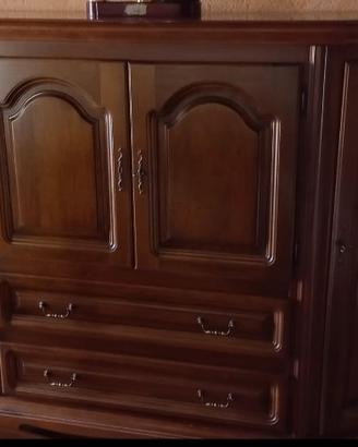  Credenza in legno massello 