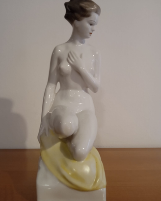 Statuina in ceramica