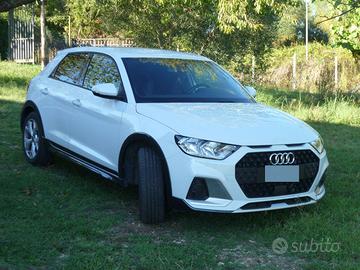AUDI A1 ALLSSTREET 30 TFSI S Tronic