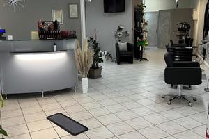 Salone parrucchiera unisex 79mq TRATTABILI