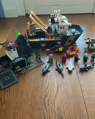 Lego city ocean barca e relitto