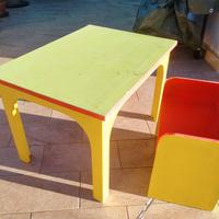 Tavolino con sedia 