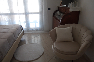 Rifinitissimo,arredato, cantina e box auto