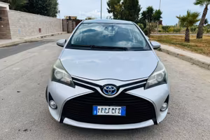Toyota Yaris 2015 Ibrida - SOLO 55.000 KM -