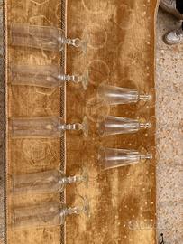 bicchieri vintage in vetro lavorato