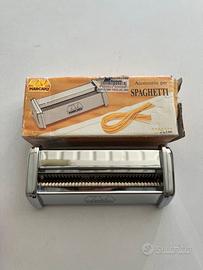 Accessorio per fare gli spaghetti