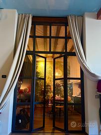 Portale in ferro e vetro insonorizzato su misura –