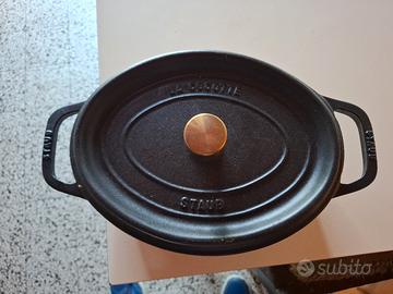 Pentola ovale Staub in ghisa smaltata 27cm 