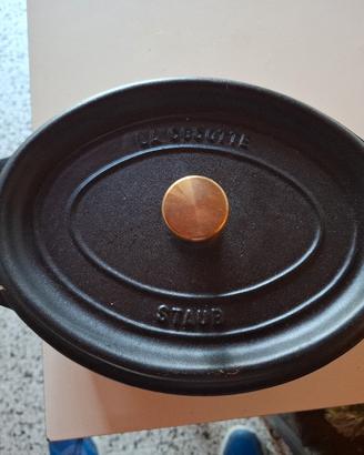 Pentola ovale Staub in ghisa smaltata 27cm 