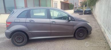 Mercedes B180 - Metano - Cambio Automatico - 2010