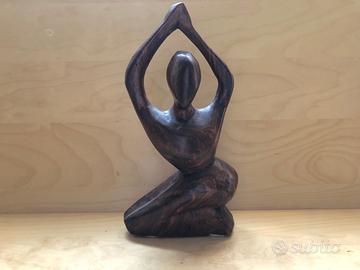 Statuetta africana donna