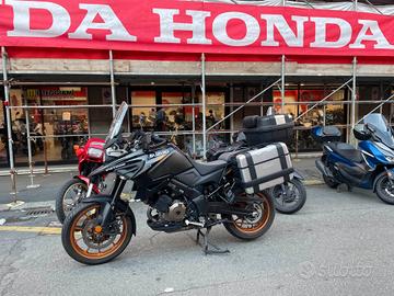 Suzuki V Strom DL 1050 SE tris bauletti givi allum