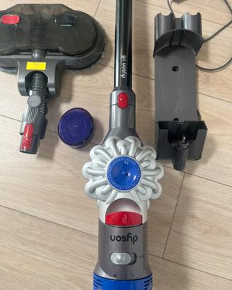 Dyson v8 aspirapolvere e lavapavimenti