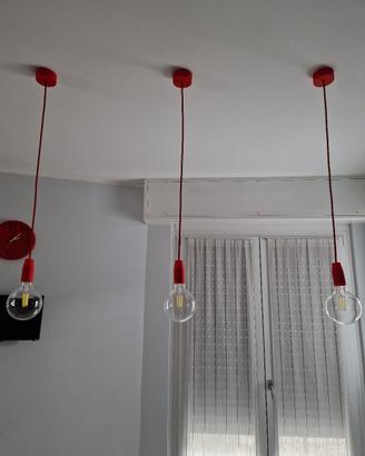 Luci pendenti con lampadine
