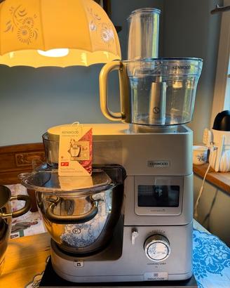 Kenwood Cooking Chef XL con ampio accessorio