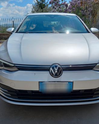 Volkswagen Golf 8 2.0 TDI 2021