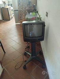 televisore a colore piccoli