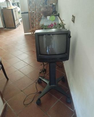 televisore a colore piccoli