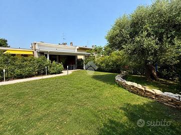 VILLA A SCHIERA CENTRALE A CASIRATE D'ADDA