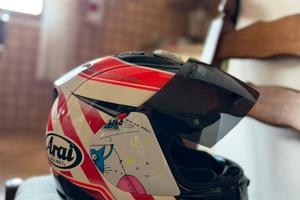 Casco integrale arai