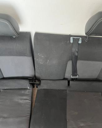 Sedile posteriore  astra 1700 cdti 2004