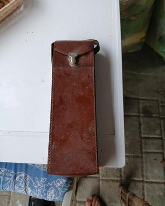Porta olio in pelle vintage