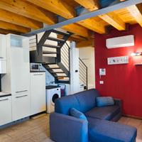 Trilocale arredato su due livelli