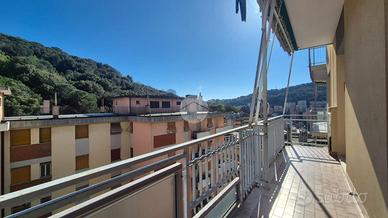 4 LOCALI A GENOVA