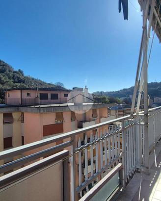 4 LOCALI A GENOVA