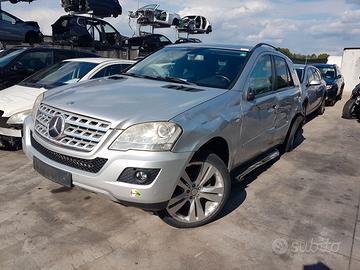ML 280 CDI 4MATIC del 2008 per ricambi
