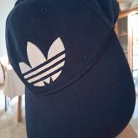 cappello con visiera