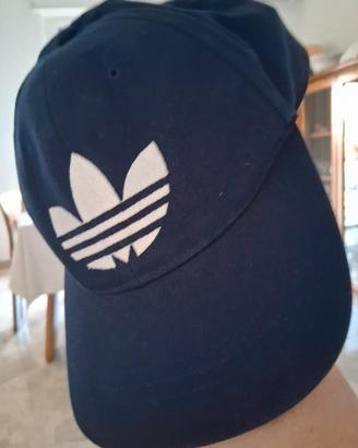 cappello con visiera