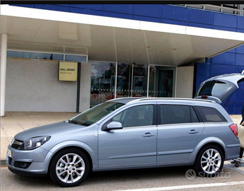 Opel Astra 1.9 TDI 130 CV anno 2005