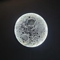 🌕 Lampada a Parete "Lunar Experience" – 50x50 cm