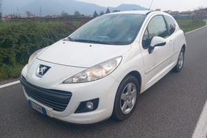 PEUGEOT 207 1,4 BENZINA- OK NEOPATENTATI