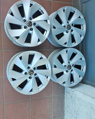4 cerchi 17 originali Volkswagen Golf 5 6 7 8 Cadd