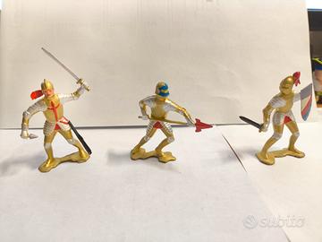 Lotto 3 Soldatini Cane' Scala 1/32 Medievali