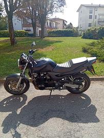 Kawasaki zr7