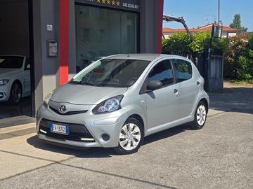 TOYOTA Aygo 1.0 12V VVT-i 5 Porte Connect UniPro