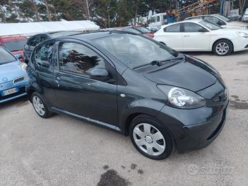 Toyota Aygo 1.0 VVT-i 3p Sol c/automatico