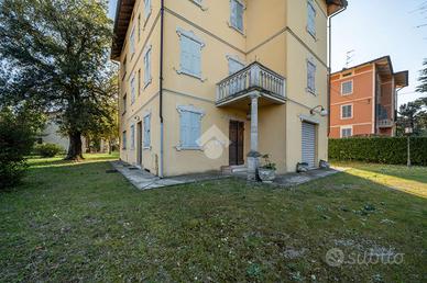 VILLA SINGOLA A QUATTRO CASTELLA