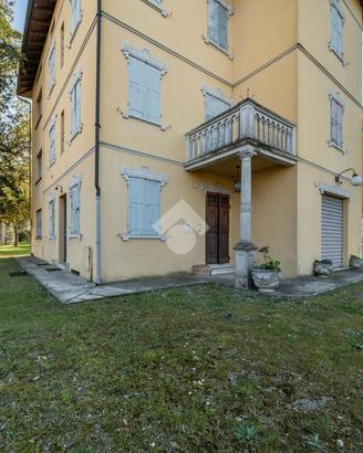 VILLA SINGOLA A QUATTRO CASTELLA