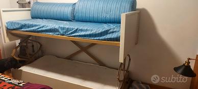 divanetto con letto a castello 
