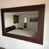 Specchio da parete in legno fatto a mano