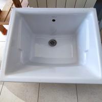 Lavatoio Dolomite con rubinetto