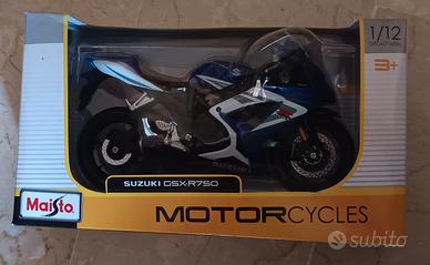 Suzuki GSX-R750 1:12