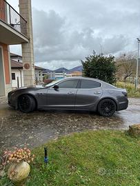 MASERATI GHIBLI 250 CAVALLI ALLESTIMENTO MODENA