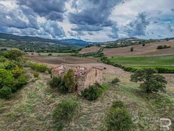 Grande proprietà in posizione panoramica dominante